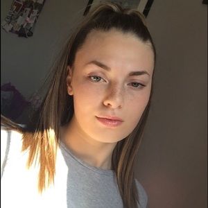 Meet your Posher, Kelly